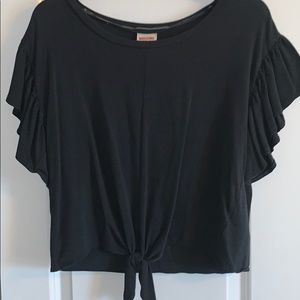 Super cute blouse!